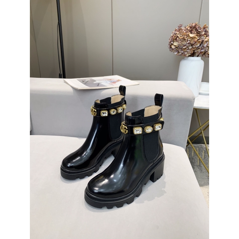 G*u*i boots